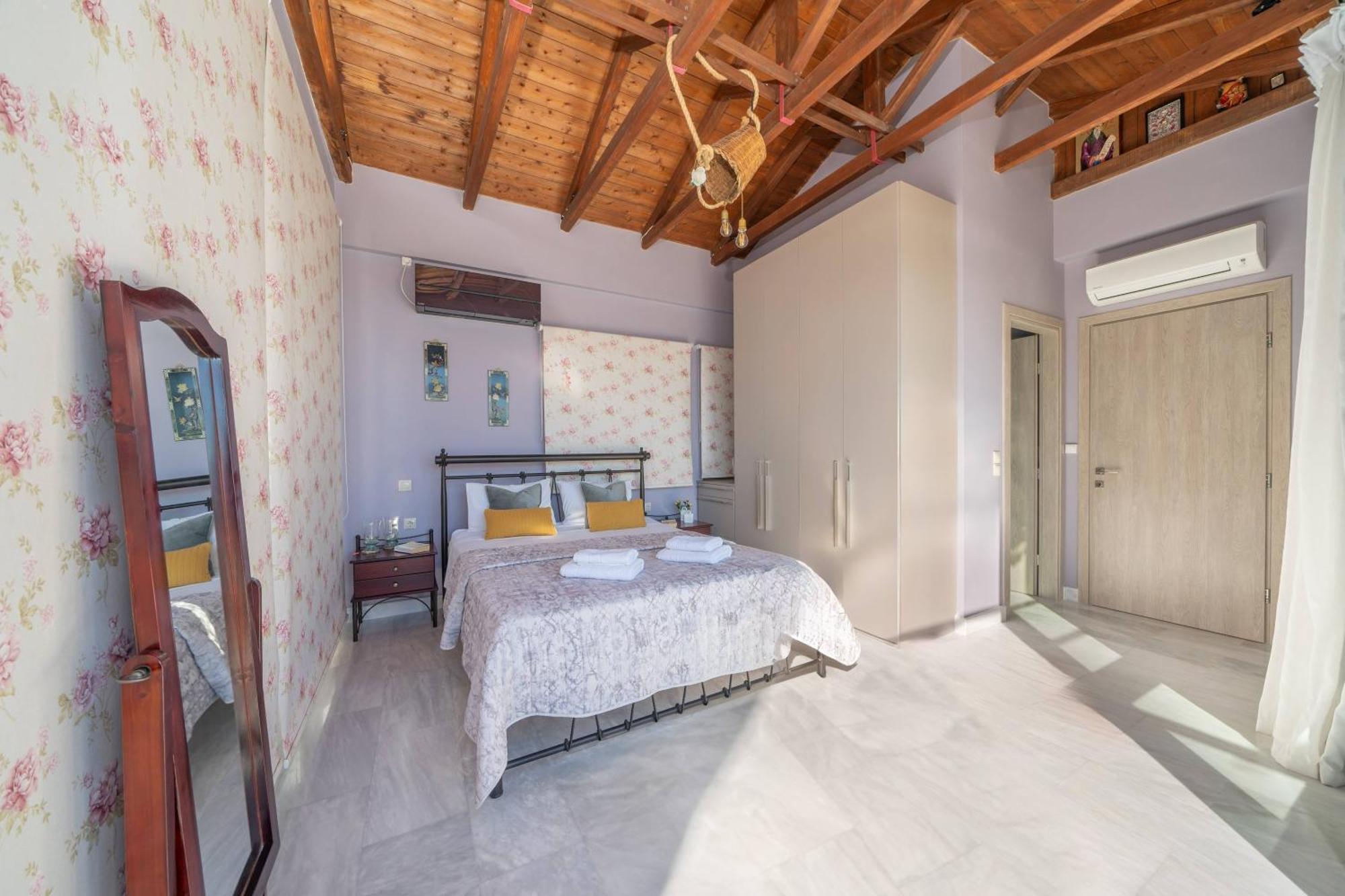 Sea Rock Apartment Agia Efimia Exterior photo
