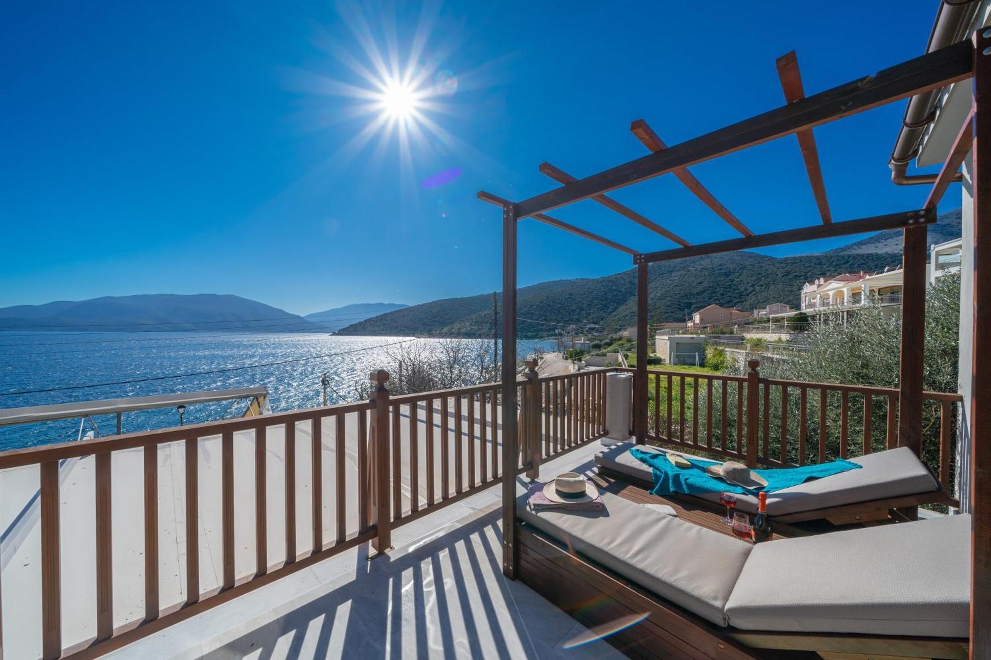 Sea Rock Apartment Agia Efimia Exterior photo